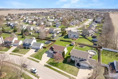 1306 Evergreen Lane, Yorkville, IL 60560 - Photo 3