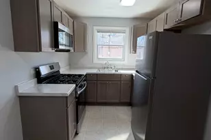 2801 W Waveland Ave, Chicago, IL 60618 - Photo 3