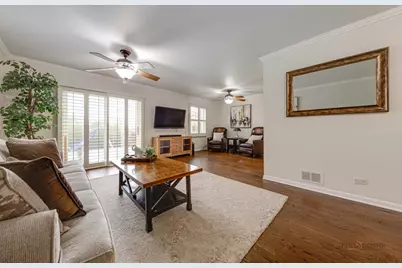 521 Sandy Lane, Libertyville, IL 60048 - Photo 5