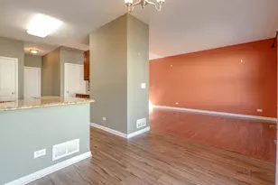 532 S Jade Ln, Round Lake, IL 60073 - Photo 3