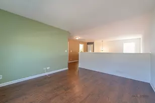 532 S Jade Ln, Round Lake, IL 60073 - Photo 13