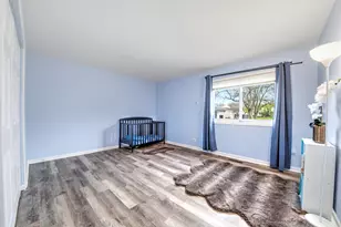 1416 Westbury Dr, Hoffman Estates, IL 60192 - Photo 5