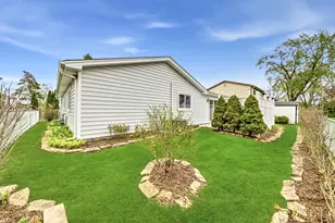 1416 Westbury Dr, Hoffman Estates, IL 60192 - Photo 11