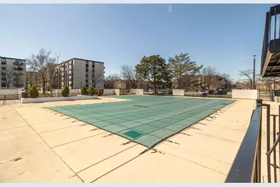 9128 W Terrace Drive #6L, Niles, IL 60714 - Photo 15