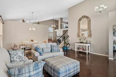 654 Easton Lane, Elk Grove Village, IL 60007 - Photo 13