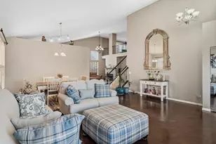 654 Easton Ln, Elk Grove Village, IL 60007 - Photo 13