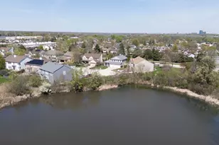 654 Easton Ln, Elk Grove Village, IL 60007 - Photo 31