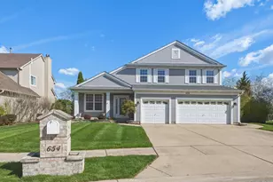 654 Easton Ln, Elk Grove Village, IL 60007 - Photo 3
