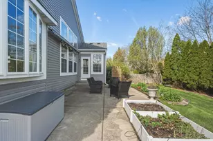 654 Easton Ln, Elk Grove Village, IL 60007 - Photo 27