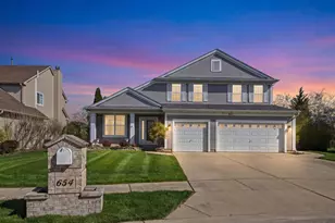 654 Easton Ln, Elk Grove Village, IL 60007 - Photo 1