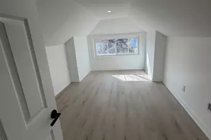 10426 S Calhoun Ave, Chicago, IL 60617 - Photo 11