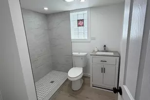 10426 S Calhoun Ave, Chicago, IL 60617 - Photo 13