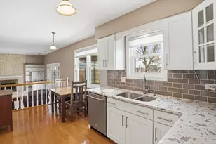 330 Indian Ridge Trail, Wauconda, IL 60084 - Photo 9