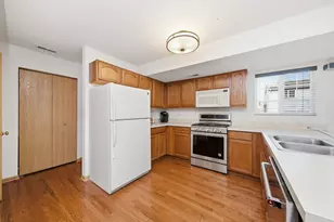 1758 Edith Ln, Aurora, IL 60504 - Photo 3