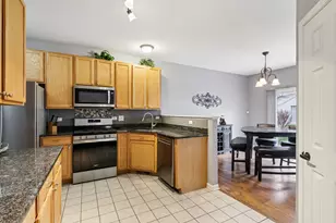 412 Jamestown Ct, Aurora, IL 60502 - Photo 11