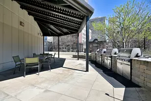 3930 N Pine Grove Ave, Chicago, IL 60613 - Photo 45