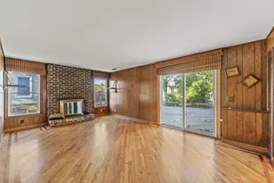 62 E Fox Hill Dr, Buffalo Grove, IL 60089 - Photo 19