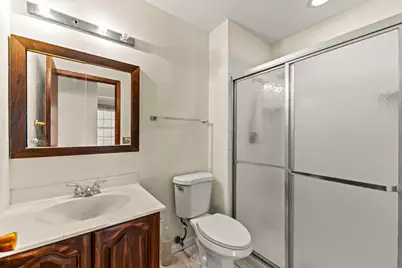 62 E Fox Hill Drive, Buffalo Grove, IL 60089 - Photo 15