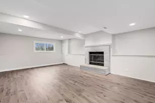 30W243 Wiant Rd, West Chicago, IL 60185 - Photo 17