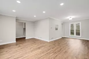 30W243 Wiant Rd, West Chicago, IL 60185 - Photo 3