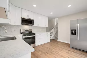 30W243 Wiant Rd, West Chicago, IL 60185 - Photo 7