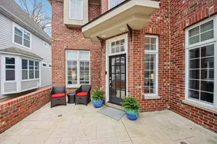 1135 N Main St, Naperville, IL 60563 - Photo 3