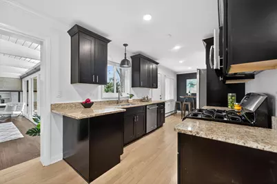 307 N Derbyshire Avenue, Arlington Heights, IL 60004 - Photo 7