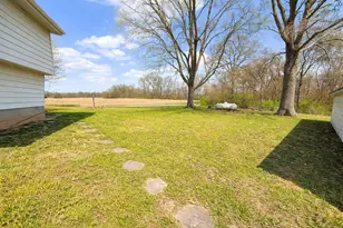 3580 Odin Rd, Odin, IL 62870 - Photo 3