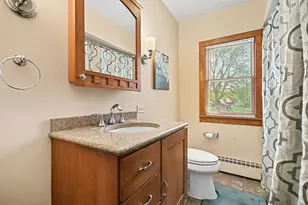 8901 Elm Ave, Burr Ridge, IL 60527 - Photo 17