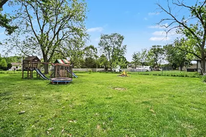 8901 Elm Avenue, Burr Ridge, IL 60527 - Photo 25