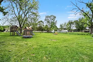 8901 Elm Ave, Burr Ridge, IL 60527 - Photo 25