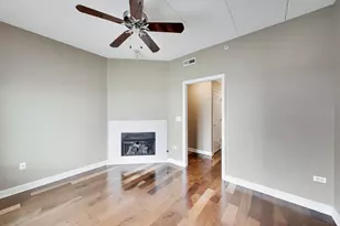 131 W Adelaide St, Elmhurst, IL 60126 - Photo 13