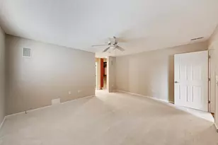 131 W Adelaide St, Elmhurst, IL 60126 - Photo 17