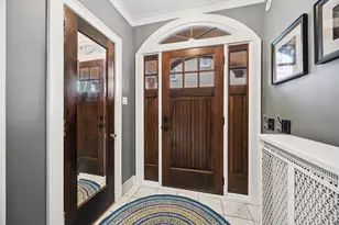 943 N Oak Park Ave, Oak Park, IL 60302 - Photo 5