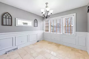 9220 S Avers Ave, Evergreen Park, IL 60805 - Photo 15