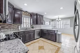 9220 S Avers Ave, Evergreen Park, IL 60805 - Photo 11