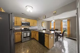 1615 Victoria Park Cir, Aurora, IL 60504 - Photo 7