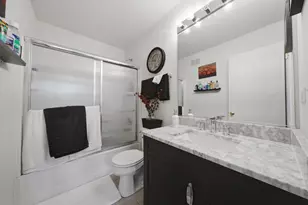 1615 Victoria Park Cir, Aurora, IL 60504 - Photo 17