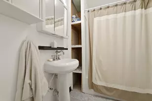 15644 Emerald Ave, Harvey, IL 60426 - Photo 7