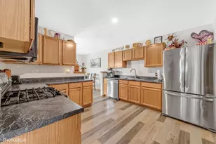 580 S Annandale Dr, Lake in the Hills, IL 60156 - Photo 7