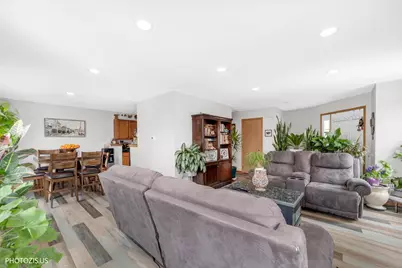 580 S Annandale Drive, Lake in the Hills, IL 60156 - Photo 3