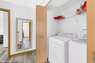 580 S Annandale Dr, Lake in the Hills, IL 60156 - Photo 19