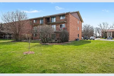 9826 Treetop Drive #2W, Orland Park, IL 60462 - Photo 1