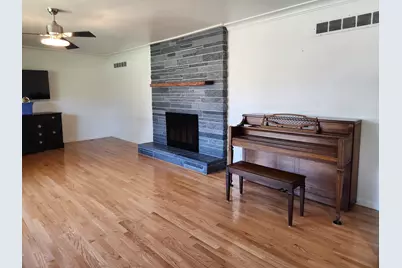 1020 N 18th Street, Mt Vernon, IL 62864 - Photo 3