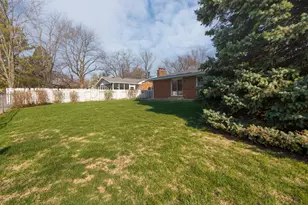 2805 Coventry Ct, Bloomington, IL 61704 - Photo 53