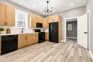 10916 S Wabash Ave, Chicago, IL 60628 - Photo 7