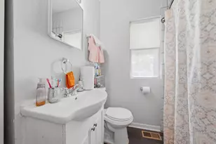 742 W 117th St, Chicago, IL 60628 - Photo 9