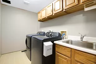5N191 Fox Bluff Dr, Saint Charles, IL 60175 - Photo 13