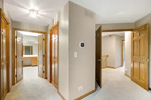 5N191 Fox Bluff Dr, Saint Charles, IL 60175 - Photo 15