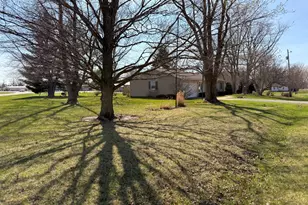 106 W 5th St, McNabb, IL 61335 - Photo 31